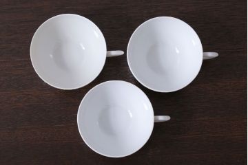 アンティーク雑貨　中古　ROYAL COPENHAGEN(ロイヤルコペンハーゲン)　WHITE FLUTED HALF LACE(ホワイトフルーテッド・ハーフレース) カップ&ソーサー3客セット(洋食器)
