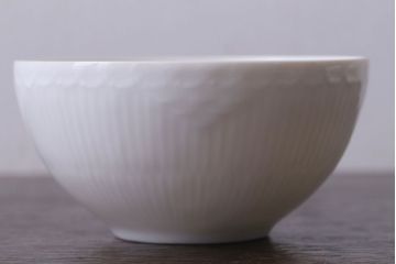 アンティーク雑貨　中古　ROYAL COPENHAGEN(ロイヤルコペンハーゲン)　WHITE FLUTED HALF LACE(ホワイトフルーテッド・ハーフレース) カップ&ソーサー3客セット(洋食器)