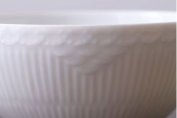 アンティーク雑貨　中古　ROYAL COPENHAGEN(ロイヤルコペンハーゲン)　WHITE FLUTED HALF LACE(ホワイトフルーテッド・ハーフレース) カップ&ソーサー3客セット(洋食器)