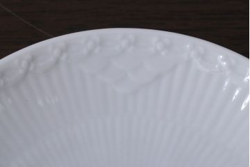 アンティーク雑貨　中古　ROYAL COPENHAGEN(ロイヤルコペンハーゲン)　WHITE FLUTED HALF LACE(ホワイトフルーテッド・ハーフレース) カップ&ソーサー3客セット(洋食器)