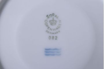 アンティーク雑貨　中古　ROYAL COPENHAGEN(ロイヤルコペンハーゲン)　WHITE FLUTED HALF LACE(ホワイトフルーテッド・ハーフレース) カップ&ソーサー3客セット(洋食器)