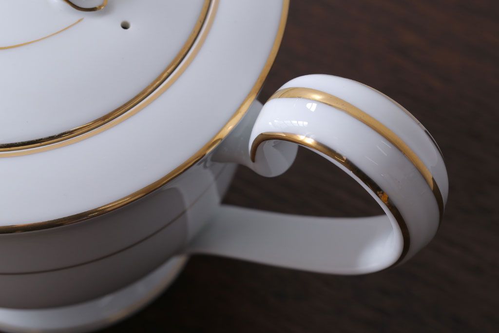 アンティーク雑貨　中古　ノリタケ(Noritake)　シェイプが美しい白いポット(洋食器)