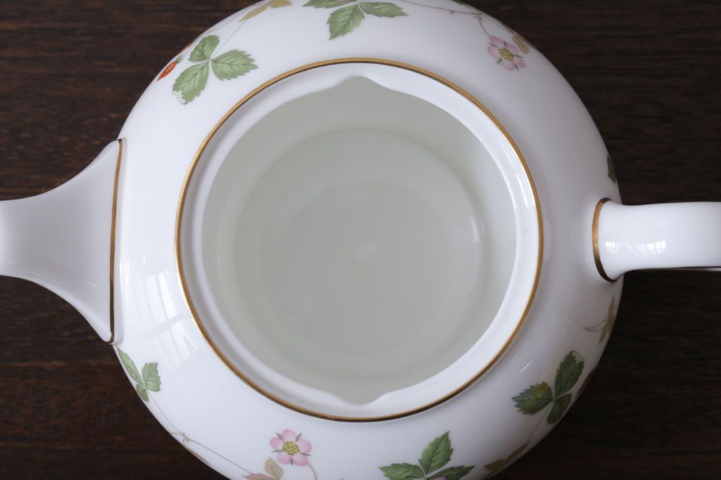 アンティーク雑貨　中古　イギリスWedgwood(ウェッジウッド) ワイルドストロベリー　ポット(洋食器)