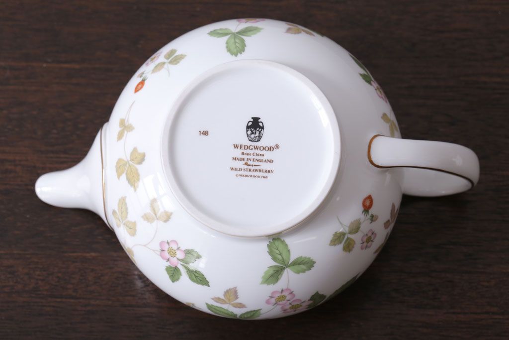 アンティーク雑貨　中古　イギリスWedgwood(ウェッジウッド) ワイルドストロベリー　ポット(洋食器)
