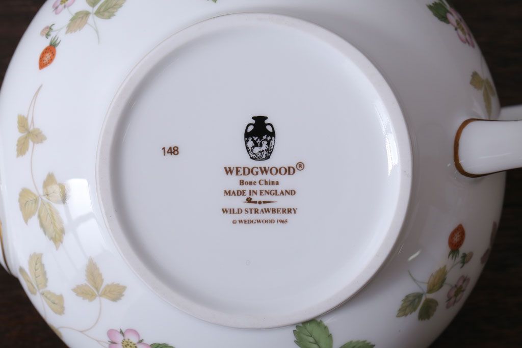 アンティーク雑貨　中古　イギリスWedgwood(ウェッジウッド) ワイルドストロベリー　ポット(洋食器)