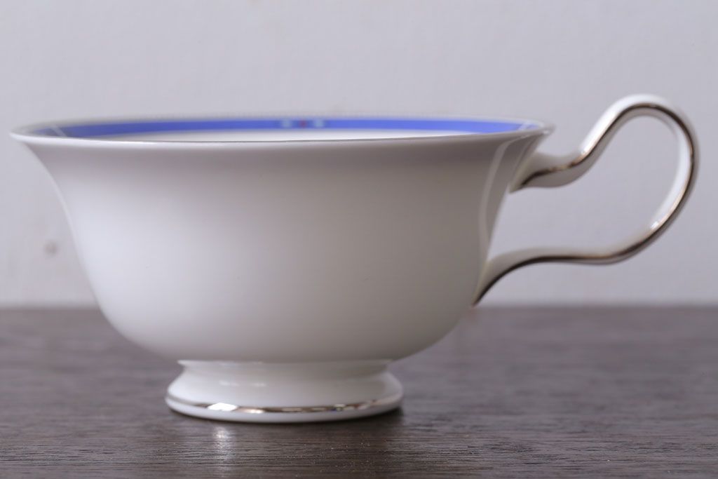 アンティーク雑貨　中古　イギリスWedgwood(ウェッジウッド)　キングスブリッジ　カップ&ソーサー2客セット(洋食器)