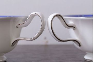 アンティーク雑貨　中古　イギリスWedgwood(ウェッジウッド)　キングスブリッジ　カップ&ソーサー2客セット(洋食器)