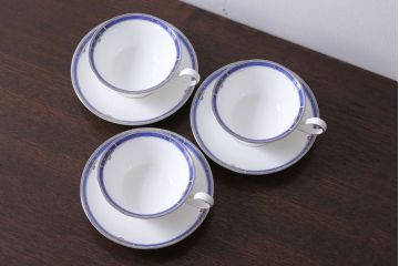 アンティーク雑貨　中古　イギリスWedgwood(ウェッジウッド)　キングスブリッジ　カップ&ソーサー3客セット(洋食器)