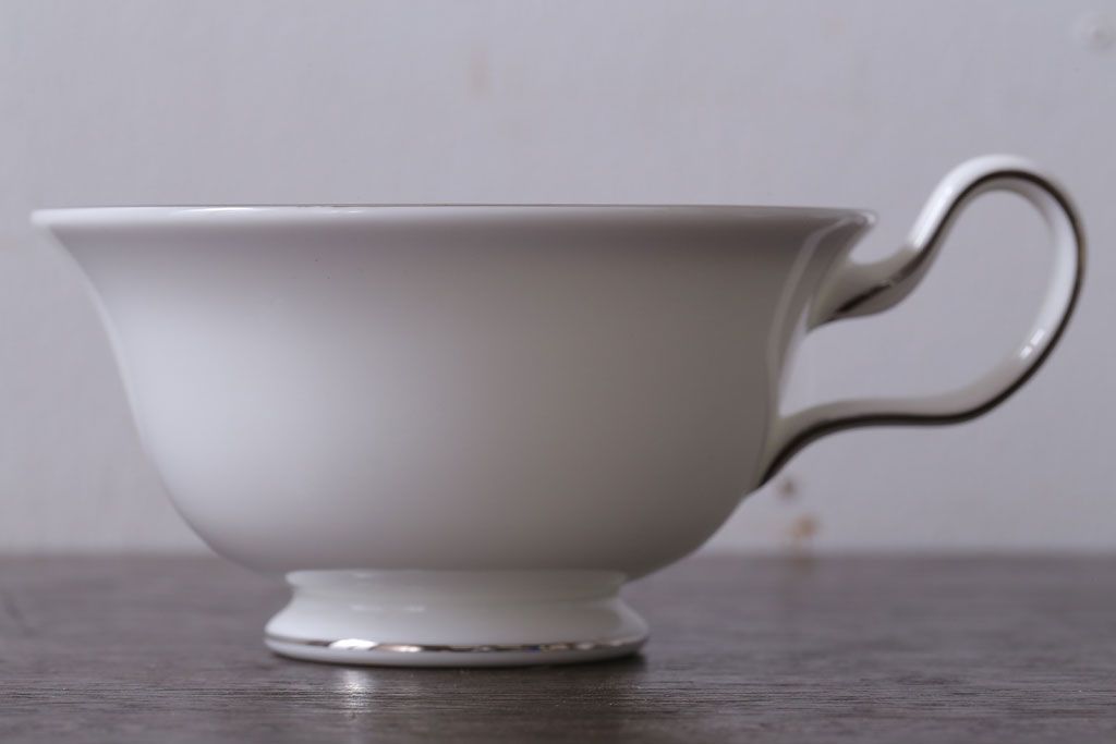 アンティーク雑貨　中古　イギリスWedgwood(ウェッジウッド)　キングスブリッジ　カップ&ソーサー3客セット(洋食器)