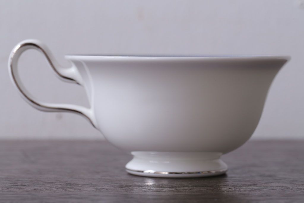 アンティーク雑貨　中古　イギリスWedgwood(ウェッジウッド)　キングスブリッジ　カップ&ソーサー3客セット(洋食器)