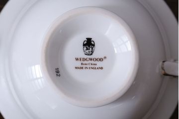 アンティーク雑貨　中古　イギリスWedgwood(ウェッジウッド)　キングスブリッジ　カップ&ソーサー3客セット(洋食器)