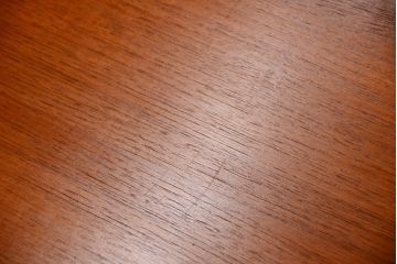 ヴィンテージ家具　北欧ビンテージ　デンマーク製　脚付きサイドボード