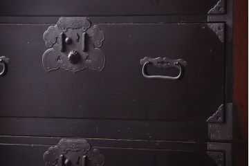 アンティーク家具　古民具・骨董　明治〜大正期　前面黒漆!アンティーク庄内箪笥