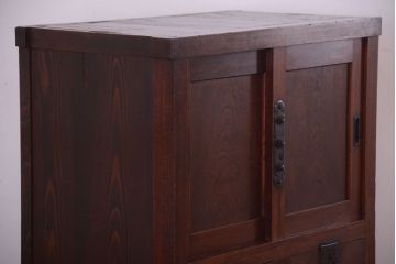 アンティーク家具　古民具・骨董　明治期　隠し付き!前面欅玉杢材のアンティーク帳場箪笥