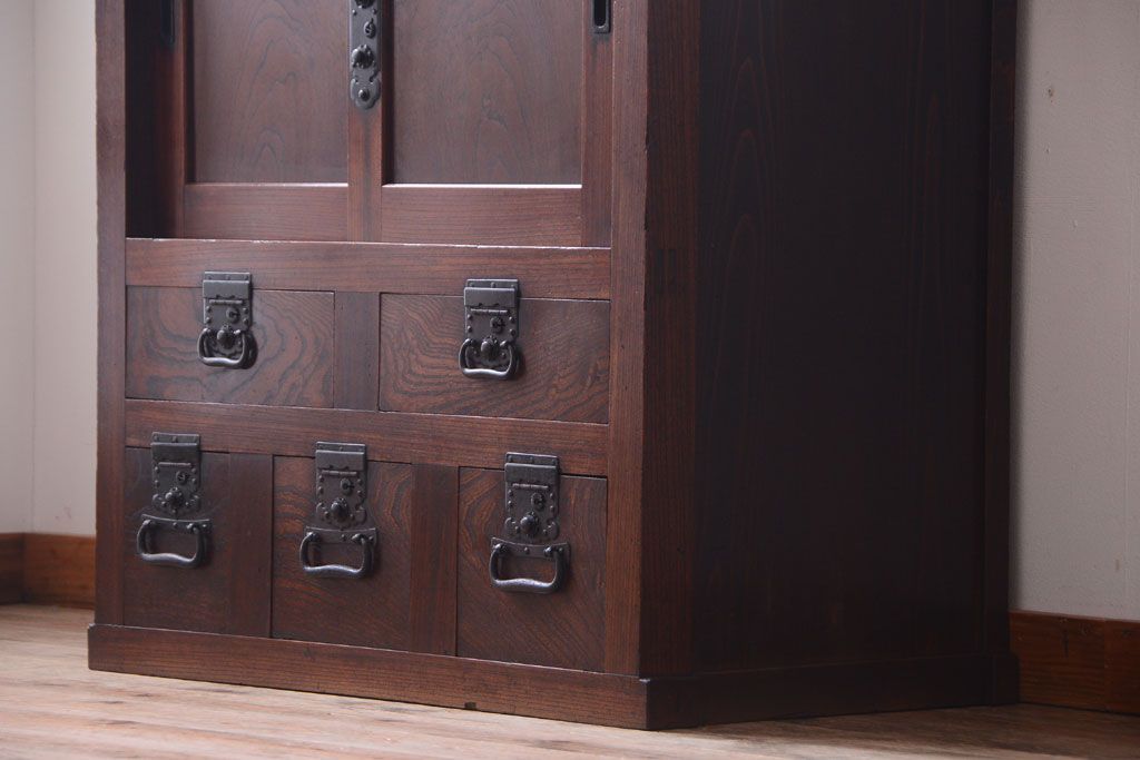 アンティーク家具　古民具・骨董　明治期　隠し付き!前面欅玉杢材のアンティーク帳場箪笥