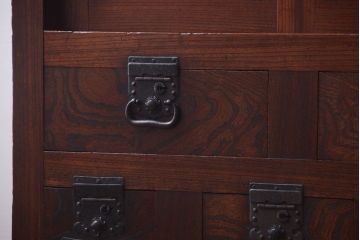 アンティーク家具　古民具・骨董　明治期　隠し付き!前面欅玉杢材のアンティーク帳場箪笥