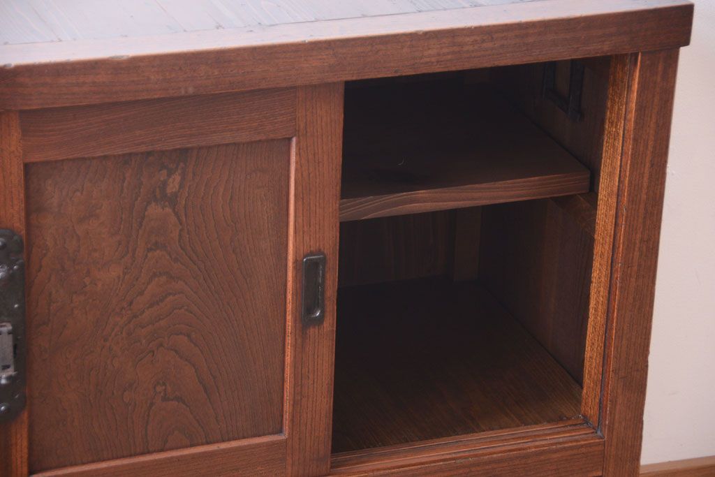 アンティーク家具　古民具・骨董　明治期　隠し付き!前面欅玉杢材のアンティーク帳場箪笥