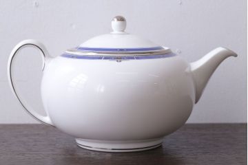 アンティーク雑貨　中古　イギリスWedgwood(ウェッジウッド)　キングスブリッジ　ポット(洋食器)