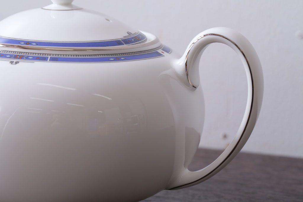 アンティーク雑貨　中古　イギリスWedgwood(ウェッジウッド)　キングスブリッジ　ポット(洋食器)