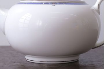 アンティーク雑貨　中古　イギリスWedgwood(ウェッジウッド)　キングスブリッジ　ポット(洋食器)