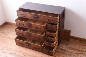 アンティーク家具　古民具・骨董　黒縁最上箪笥(時代箪笥・衣装箪笥)