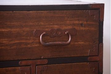 アンティーク家具　古民具・骨董　黒縁最上箪笥(時代箪笥・衣装箪笥)