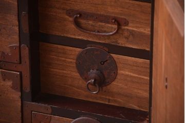 アンティーク家具　古民具・骨董　黒縁最上箪笥(時代箪笥・衣装箪笥)