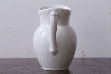 アンティーク雑貨　中古　ROYAL COPENHAGEN(ロイヤルコペンハーゲン)　WHITE FLUTED HALF LACE(ホワイトフルーテッド・ハーフレース) ポット・クリーマー2点セット(洋食器)