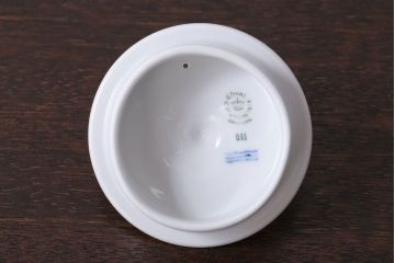 アンティーク雑貨　中古　ROYAL COPENHAGEN(ロイヤルコペンハーゲン)　WHITE FLUTED HALF LACE(ホワイトフルーテッド・ハーフレース) ポット・クリーマー2点セット(洋食器)