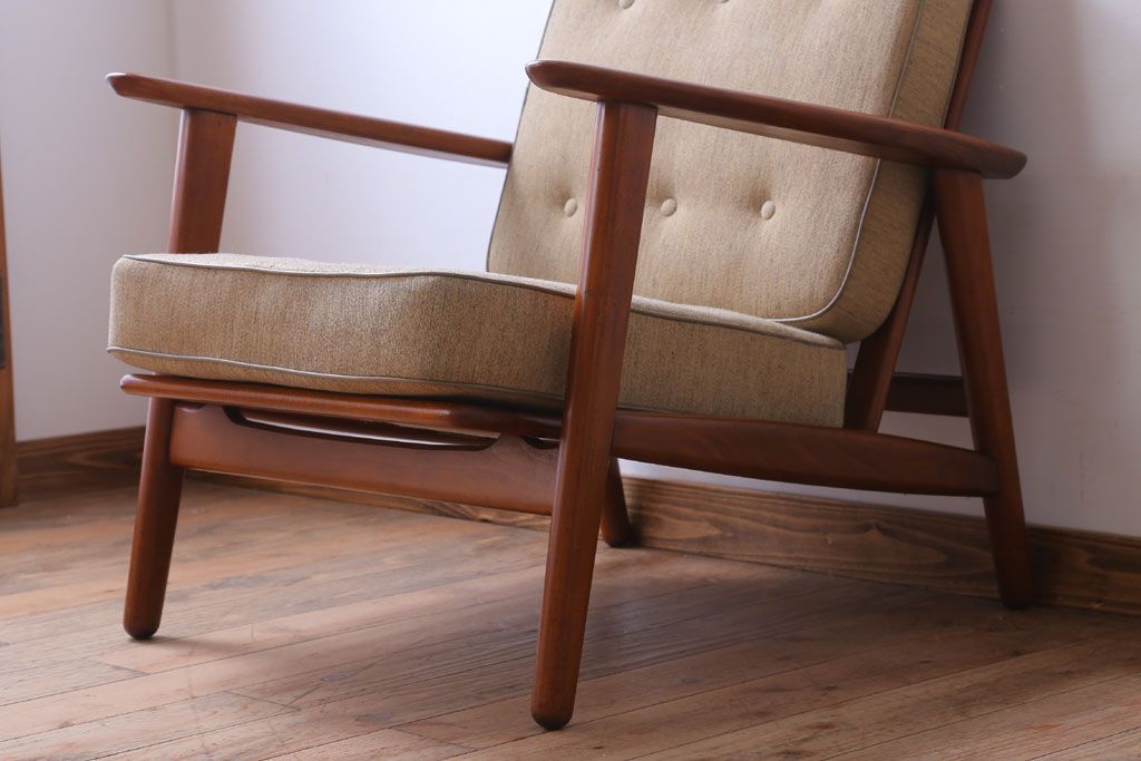 ヴィンテージ家具　北欧ビンテージ　チーク材のイージーチェア(1人掛けアームソファ)