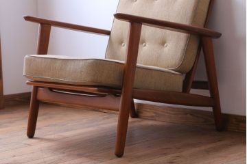 ヴィンテージ家具　北欧ビンテージ　チーク材のイージーチェア(1人掛けアームソファ)