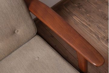 ヴィンテージ家具　北欧ビンテージ　チーク材のイージーチェア(1人掛けアームソファ)