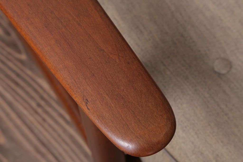 ヴィンテージ家具　北欧ビンテージ　チーク材のイージーチェア(1人掛けアームソファ)