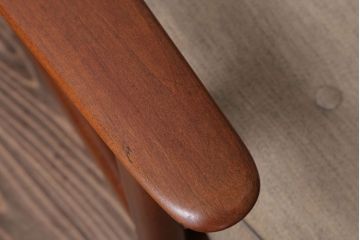 ヴィンテージ家具　北欧ビンテージ　チーク材のイージーチェア(1人掛けアームソファ)