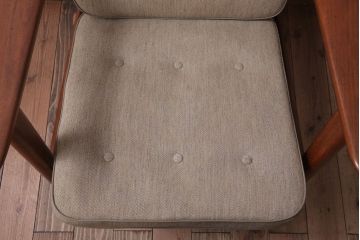 ヴィンテージ家具　北欧ビンテージ　チーク材のイージーチェア(1人掛けアームソファ)