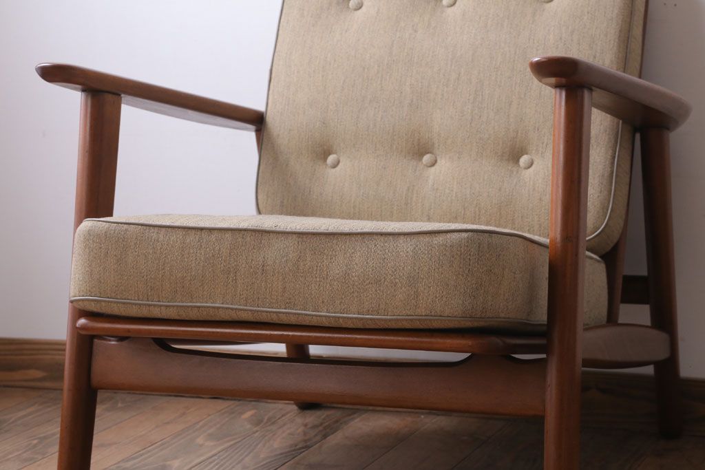 ヴィンテージ家具　北欧ビンテージ　チーク材のイージーチェア(1人掛けアームソファ)