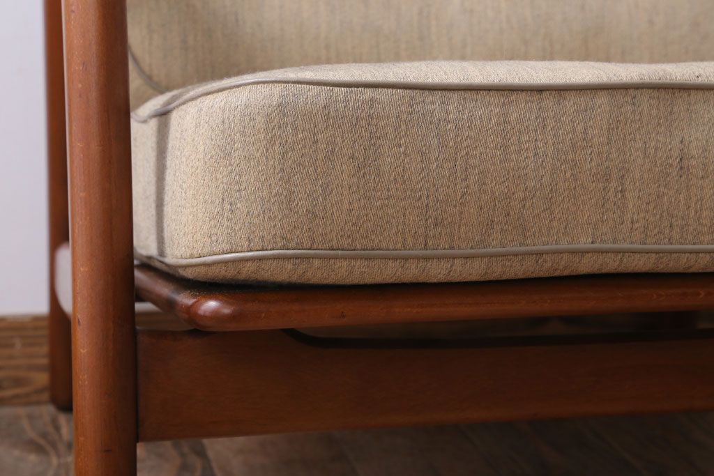 ヴィンテージ家具　北欧ビンテージ　チーク材のイージーチェア(1人掛けアームソファ)