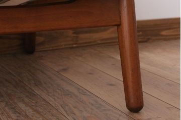 ヴィンテージ家具　北欧ビンテージ　チーク材のイージーチェア(1人掛けアームソファ)