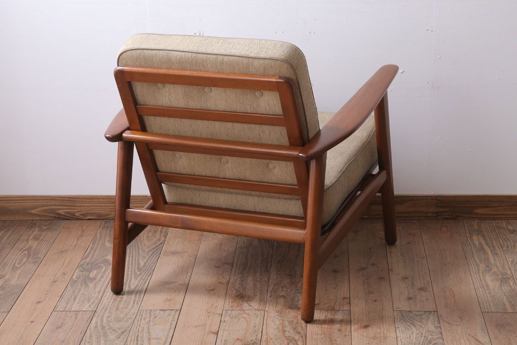 ヴィンテージ家具　北欧ビンテージ　チーク材のイージーチェア(1人掛けアームソファ)