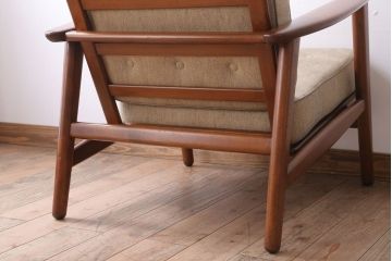 ヴィンテージ家具　北欧ビンテージ　チーク材のイージーチェア(1人掛けアームソファ)