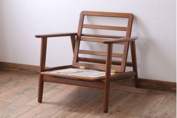 ヴィンテージ家具　北欧ビンテージ　チーク材のイージーチェア(1人掛けアームソファ)