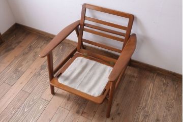 ヴィンテージ家具　北欧ビンテージ　チーク材のイージーチェア(1人掛けアームソファ)