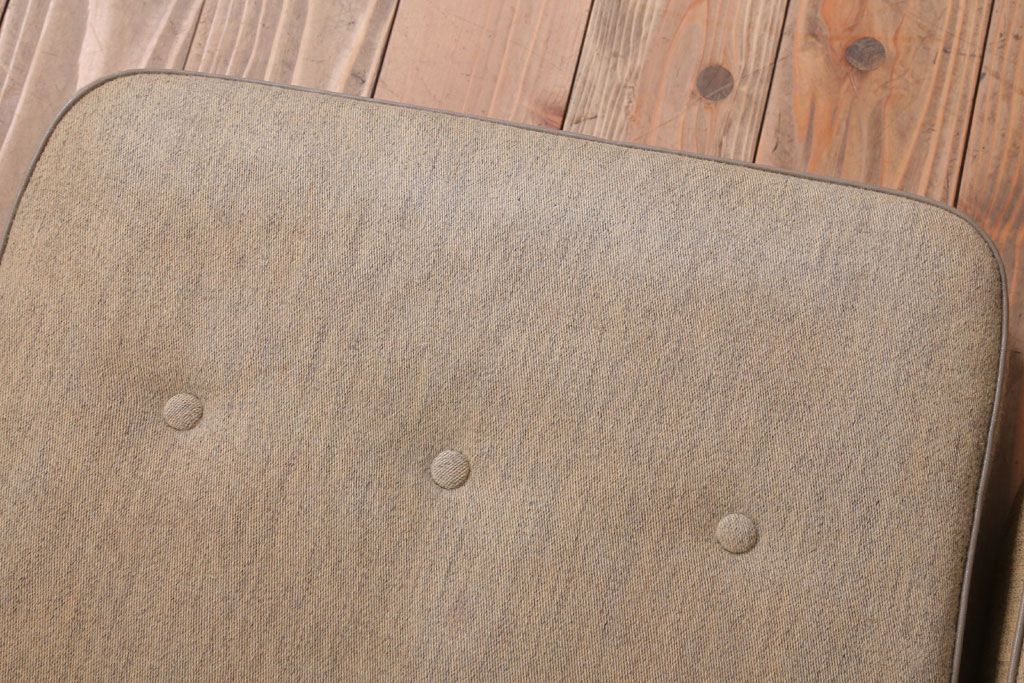 ヴィンテージ家具　北欧ビンテージ　チーク材のイージーチェア(1人掛けアームソファ)