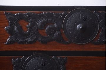 アンティーク家具　古民具・骨董　明治〜大正期　前面欅材!アンティーク黒縁仙台箪笥