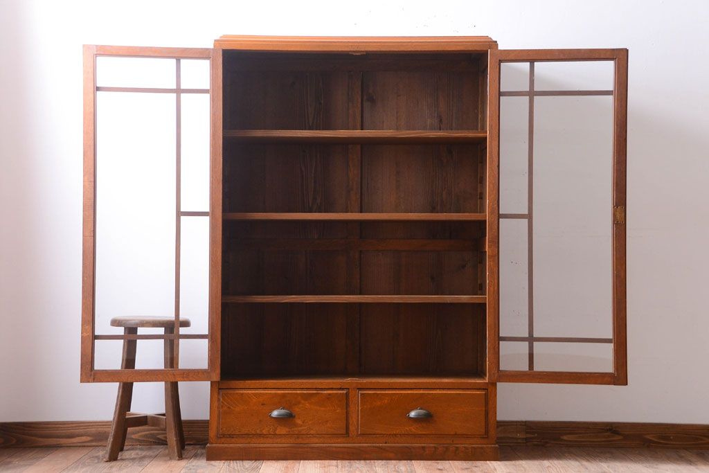 アンティーク家具　和製アンティーク　古い栓材の大きな本箱(収納棚)