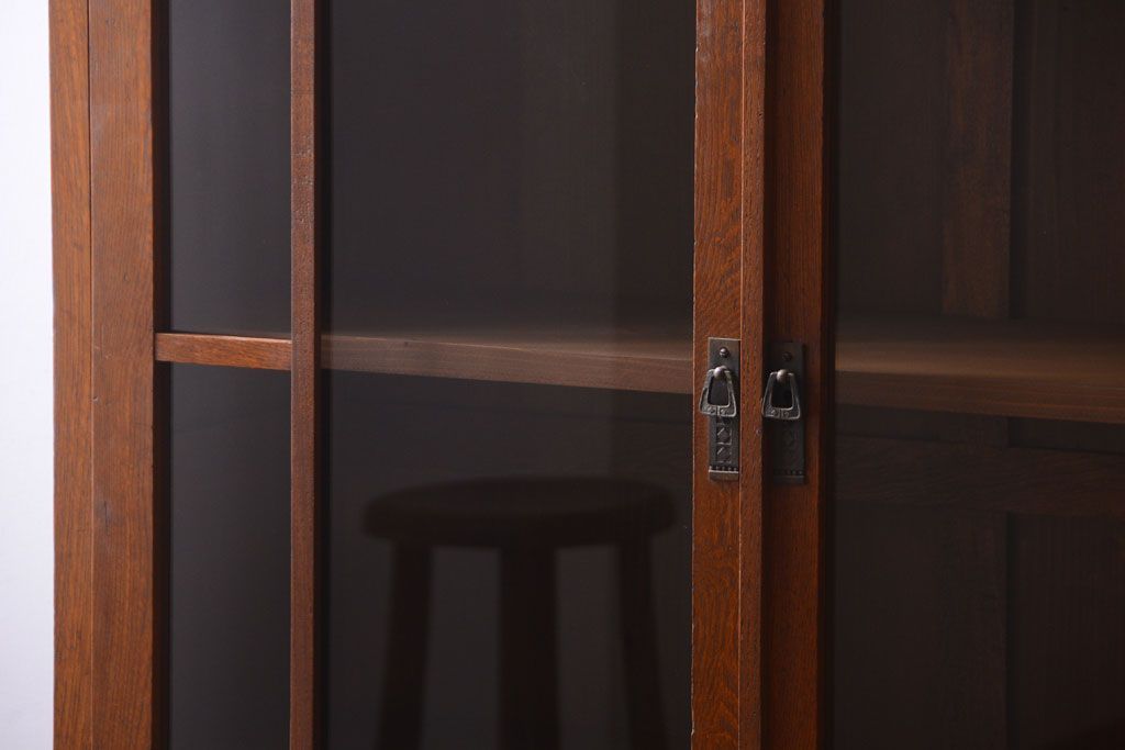 アンティーク家具　和製アンティーク　古い栓材の大きな本箱(収納棚)