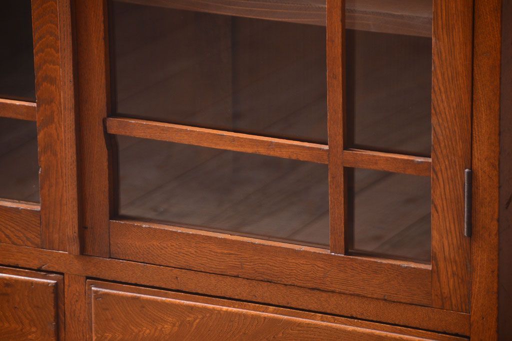 アンティーク家具　和製アンティーク　古い栓材の大きな本箱(収納棚)