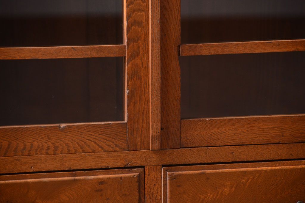 アンティーク家具　和製アンティーク　古い栓材の大きな本箱(収納棚)