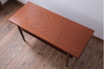 ヴィンテージ家具　北欧ビンテージ　デンマーク製　エクステンションコーヒーテーブル(センターテーブル)