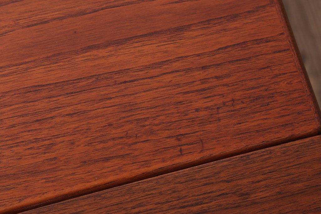 ヴィンテージ家具　北欧ビンテージ　デンマーク製　エクステンションコーヒーテーブル(センターテーブル)